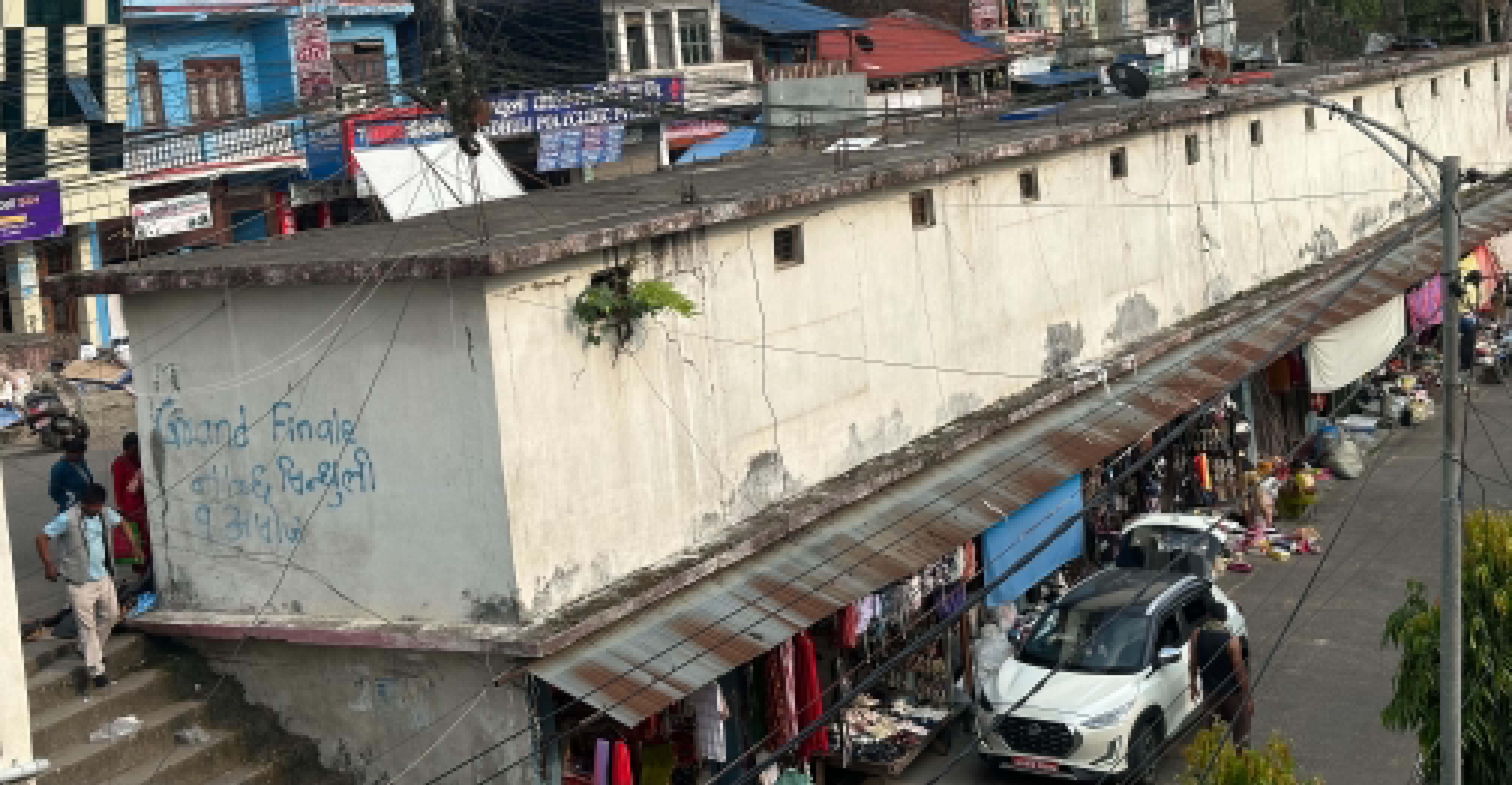 कमलामाई नगरपालीकाले शुक्रवार स्टल भत्काउने
